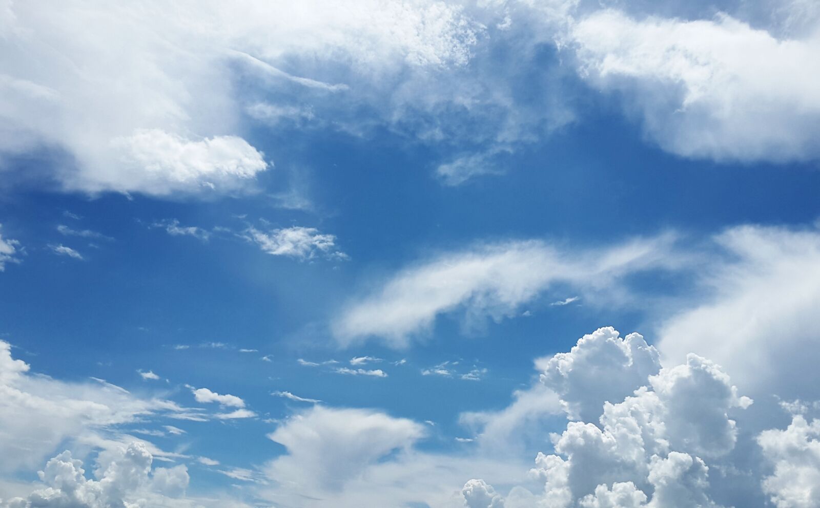 Samsung Galaxy Alpha sample photo. Sky, clouds, atmosphere photography