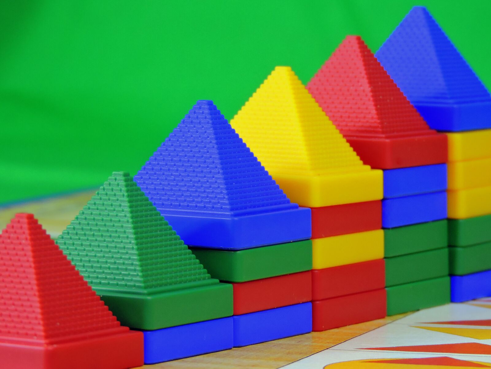 Nikon Coolpix P600 sample photo. Game, pyramids, play photography