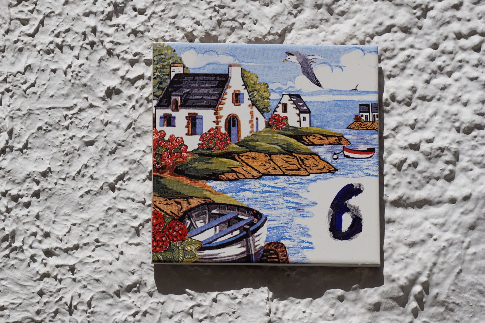 Sony E 55-210mm F4.5-6.3 OSS sample photo. Tile, earthenware, set designer photography