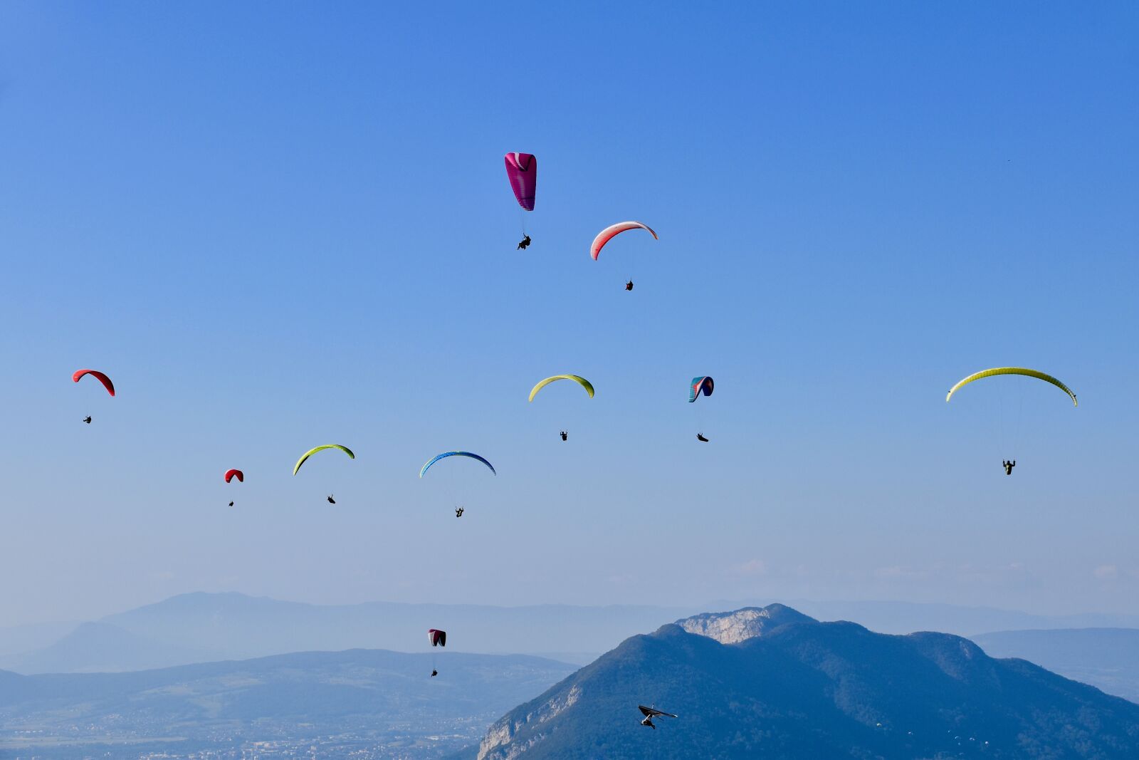 Nikon D5600 sample photo. Paragliders, panoramic views, free photography