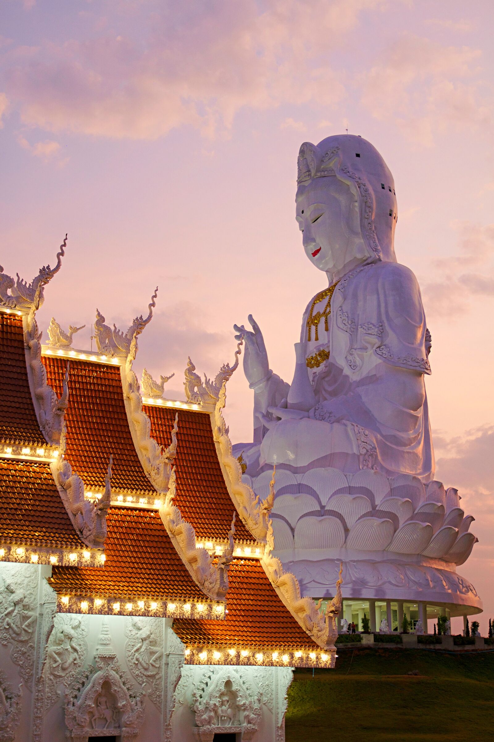 Canon EOS 600D (Rebel EOS T3i / EOS Kiss X5) sample photo. Thailand, wat huay pla photography