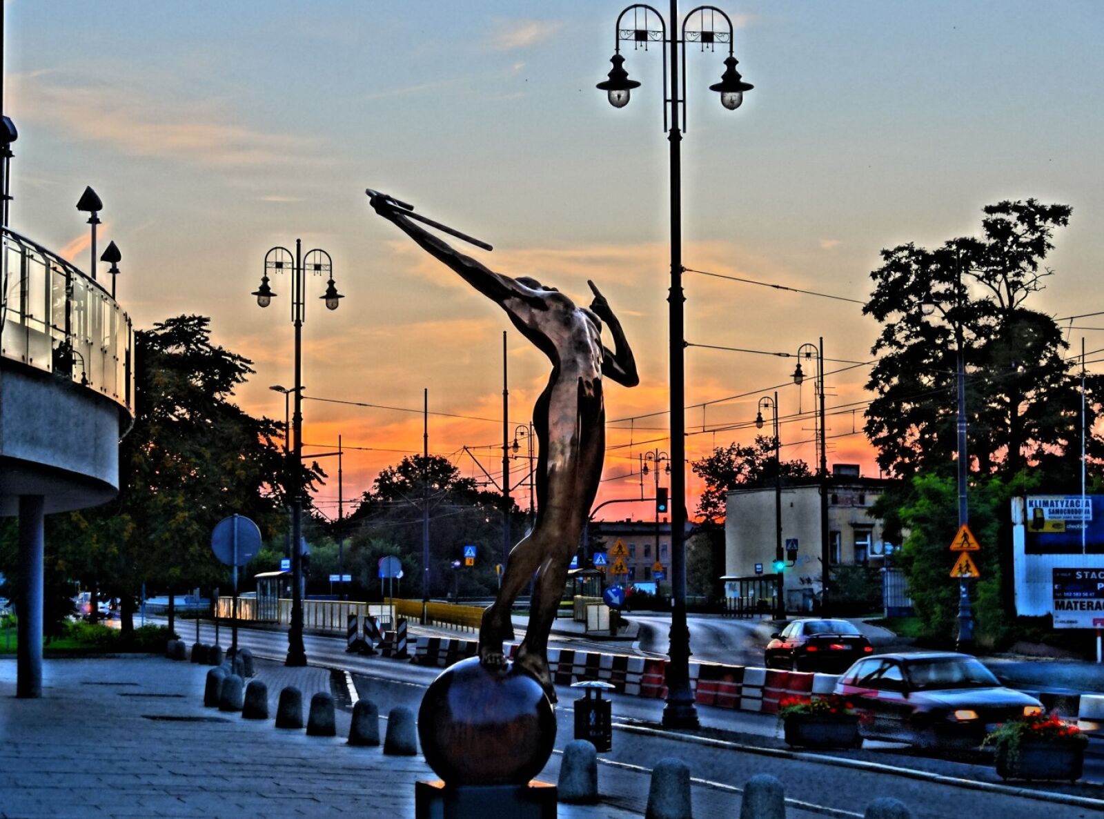 Sony Cyber-shot DSC-HX20V sample photo. Luczniczka nova, bydgoszcz, statue photography