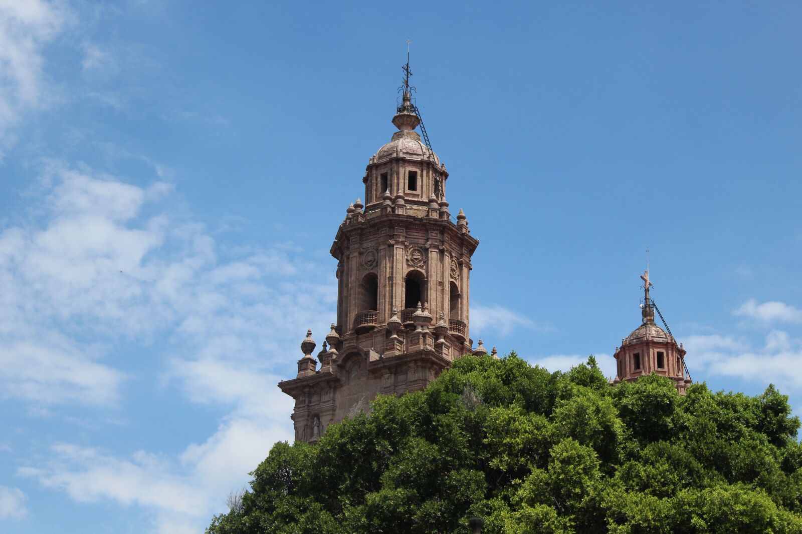 Canon EOS 600D (Rebel EOS T3i / EOS Kiss X5) sample photo. Cathedral, morelia cathedral, church photography