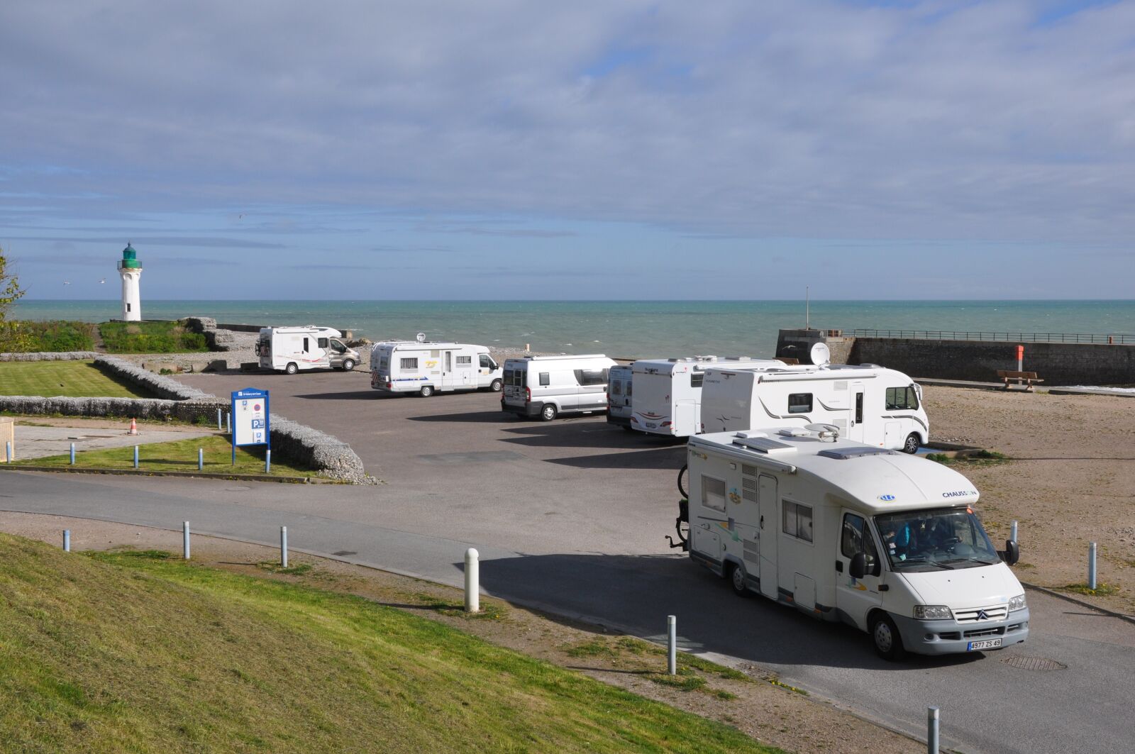 Nikon D90 sample photo. Camping car, travel, horizontal photography