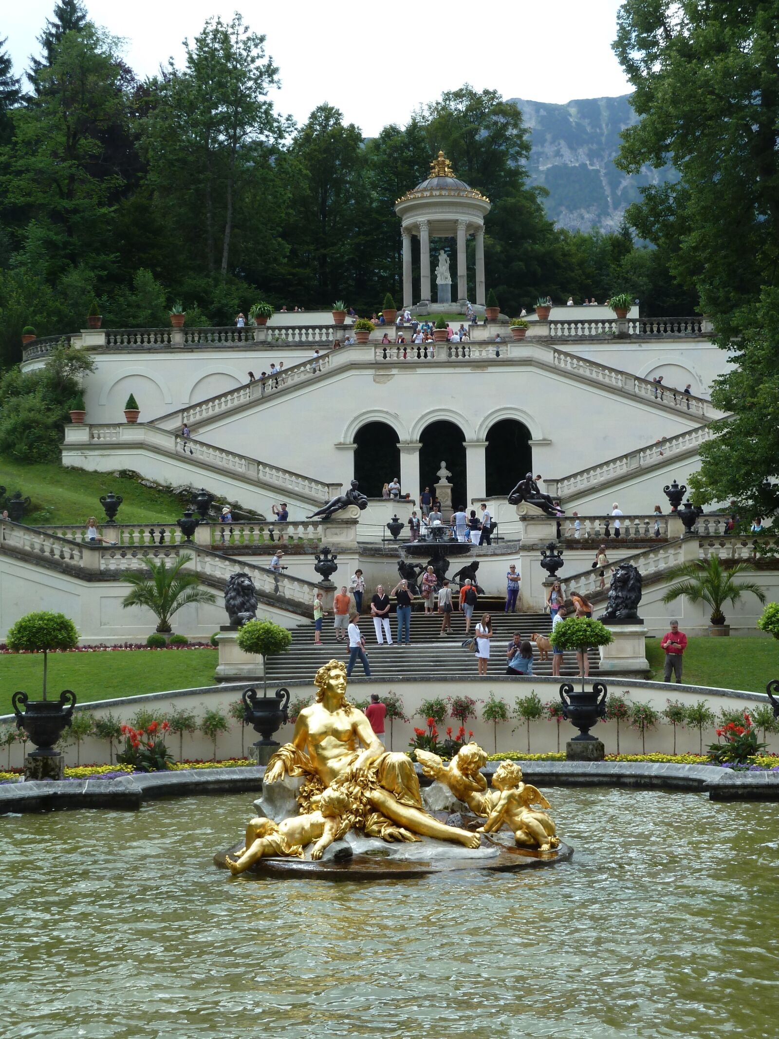 Panasonic Lumix DMC-ZS7 (Lumix DMC-TZ10) sample photo. Castle, bavaria, historical photography