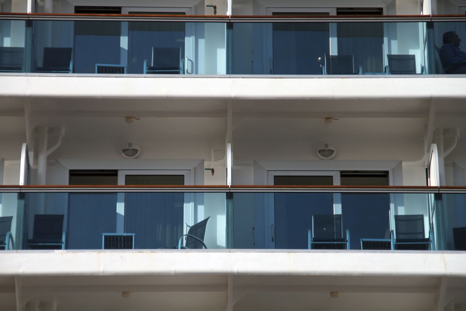 Canon EOS 7D sample photo. Ship, cruise, balconies photography