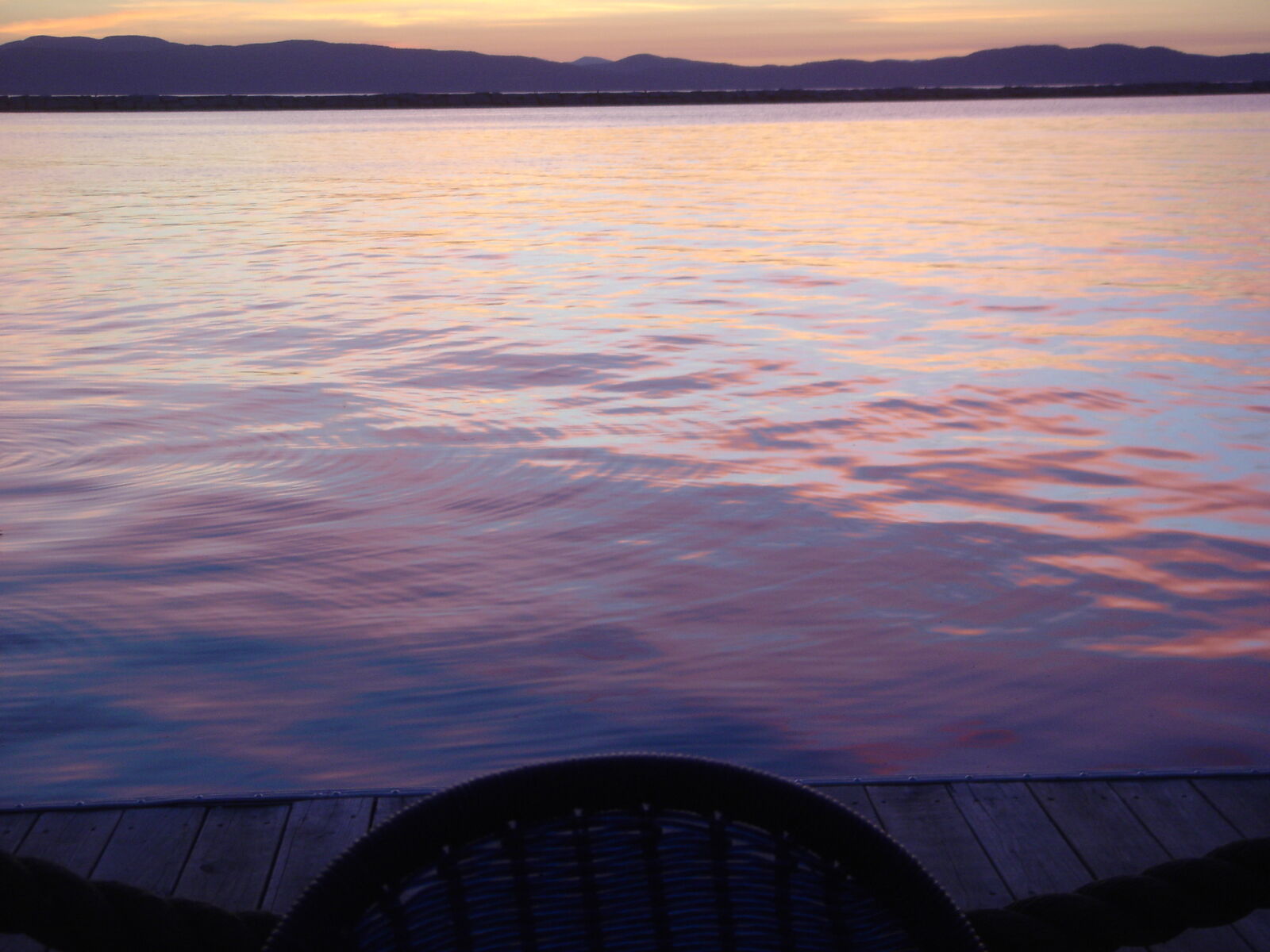 Sony DSC-T1 sample photo. Dawn, lake, reflections photography