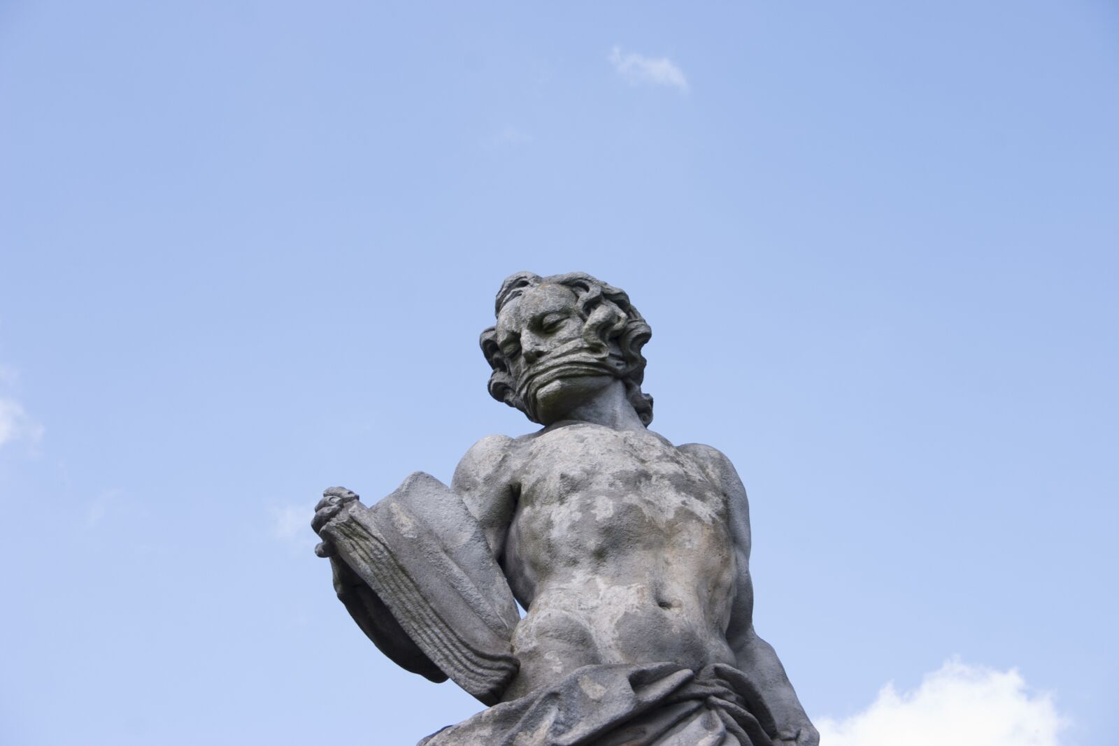 Canon EOS 300D (EOS Digital Rebel / EOS Kiss Digital) sample photo. Monument, sculpture, melancholia photography