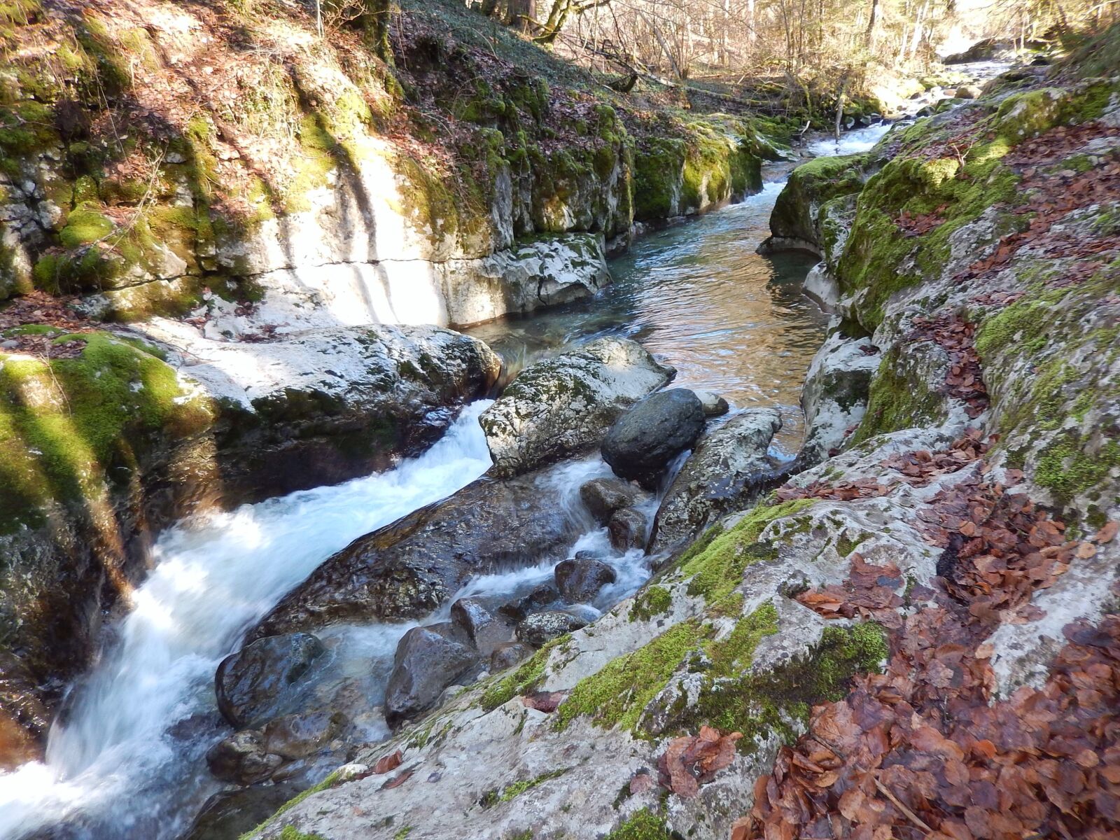 Nikon Coolpix S9500 sample photo. River, mountain, annecy photography
