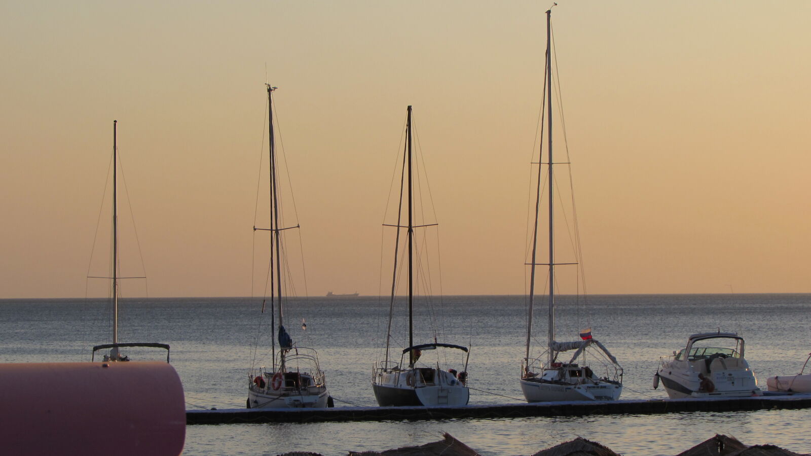 Canon PowerShot SX510 HS sample photo. Black, sea, sea, sunset photography