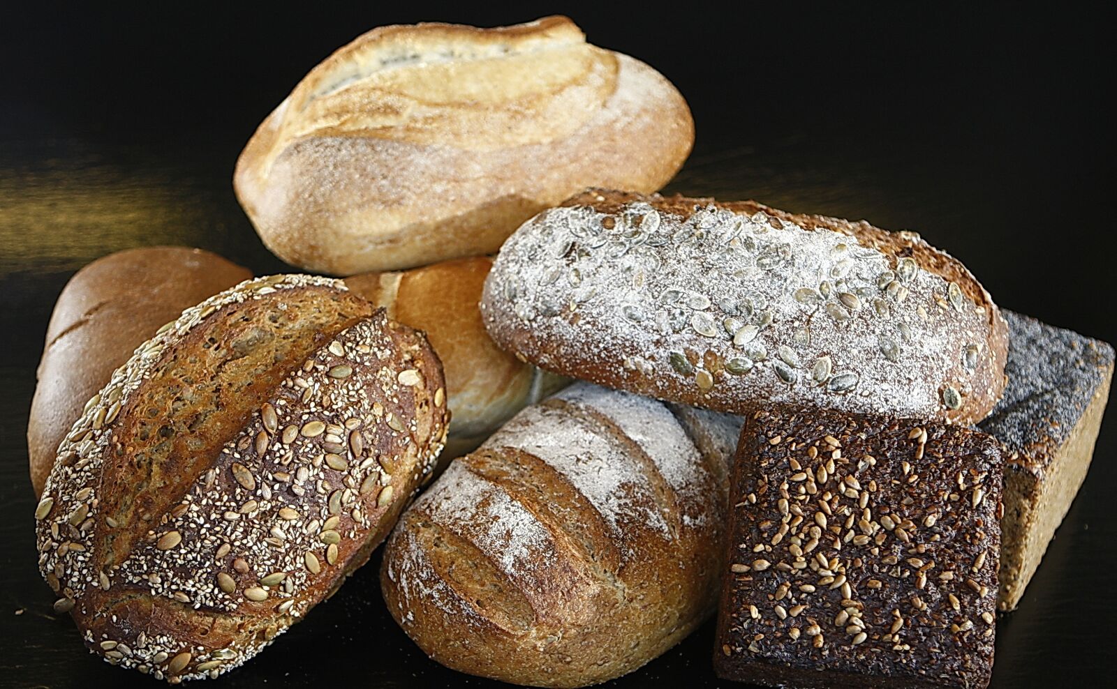 Canon EOS-1D Mark III sample photo. Bread, food, grainy bread photography