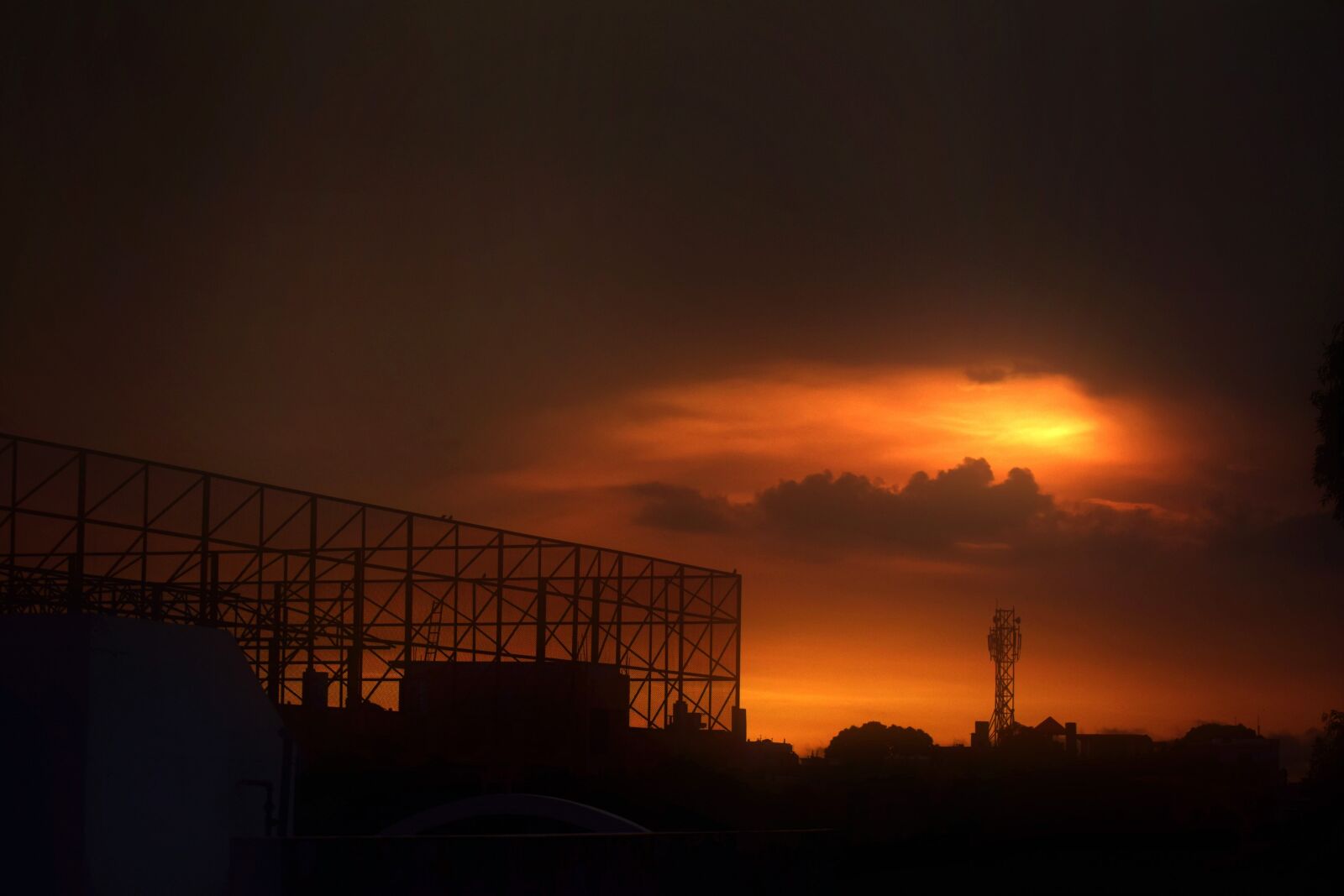 Nikon D5300 sample photo. Sunset, silhouette, dawn photography