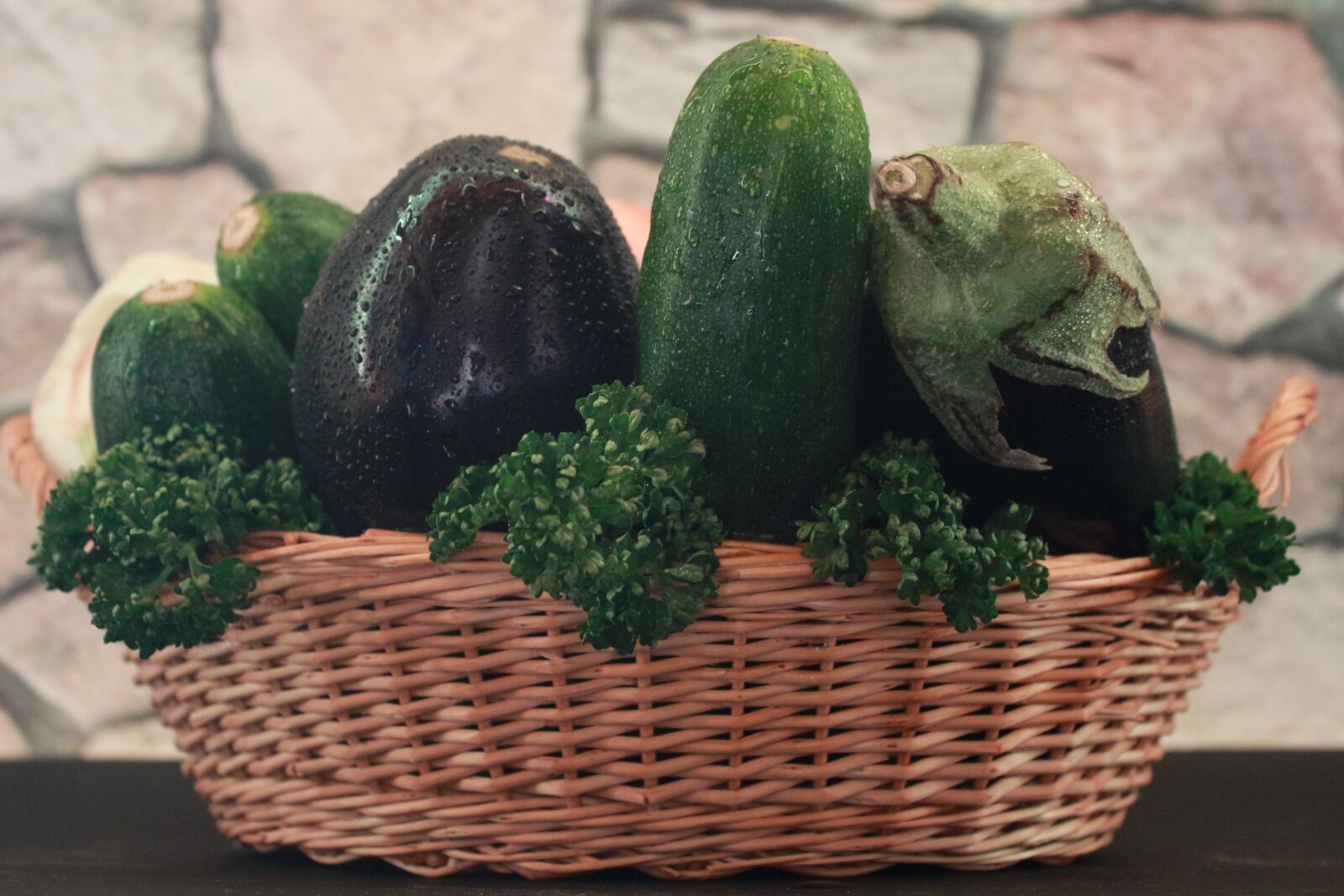 Canon EF-S 18-55mm F3.5-5.6 IS sample photo. Eggplant, zucchini, eat photography