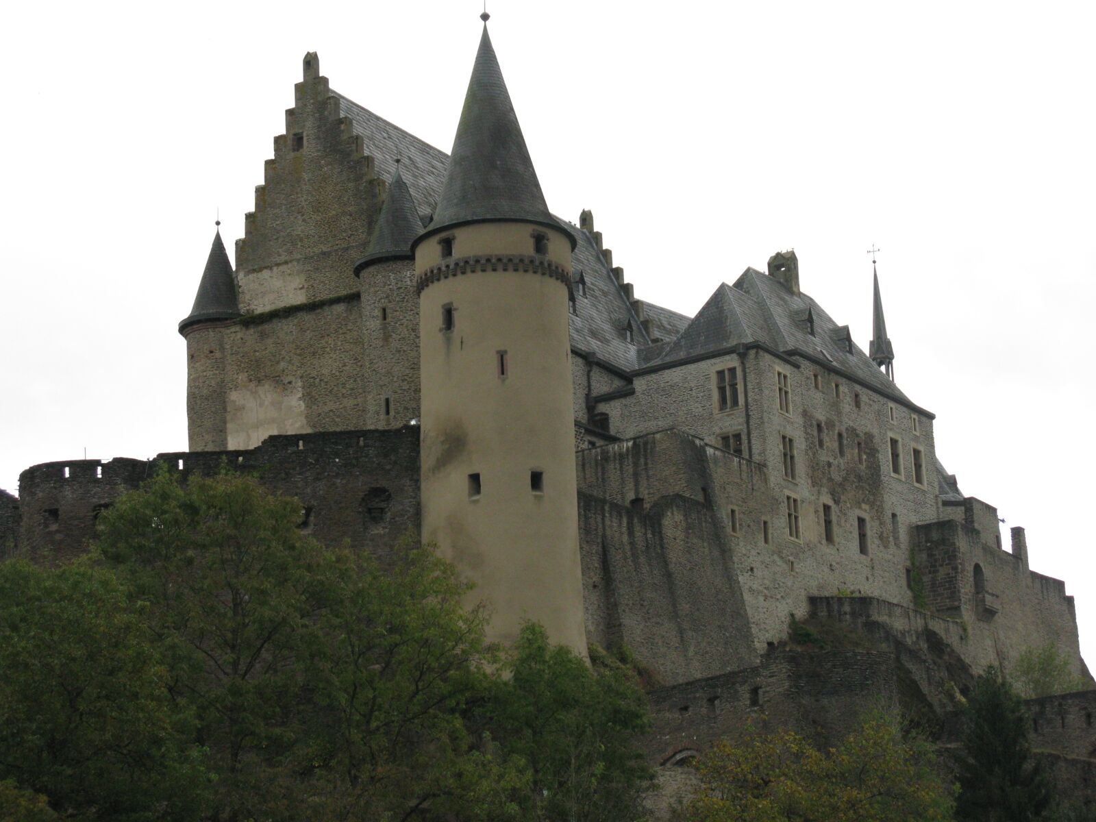 Canon POWERSHOT A650 IS sample photo. Vianden, castle, luxembourg photography