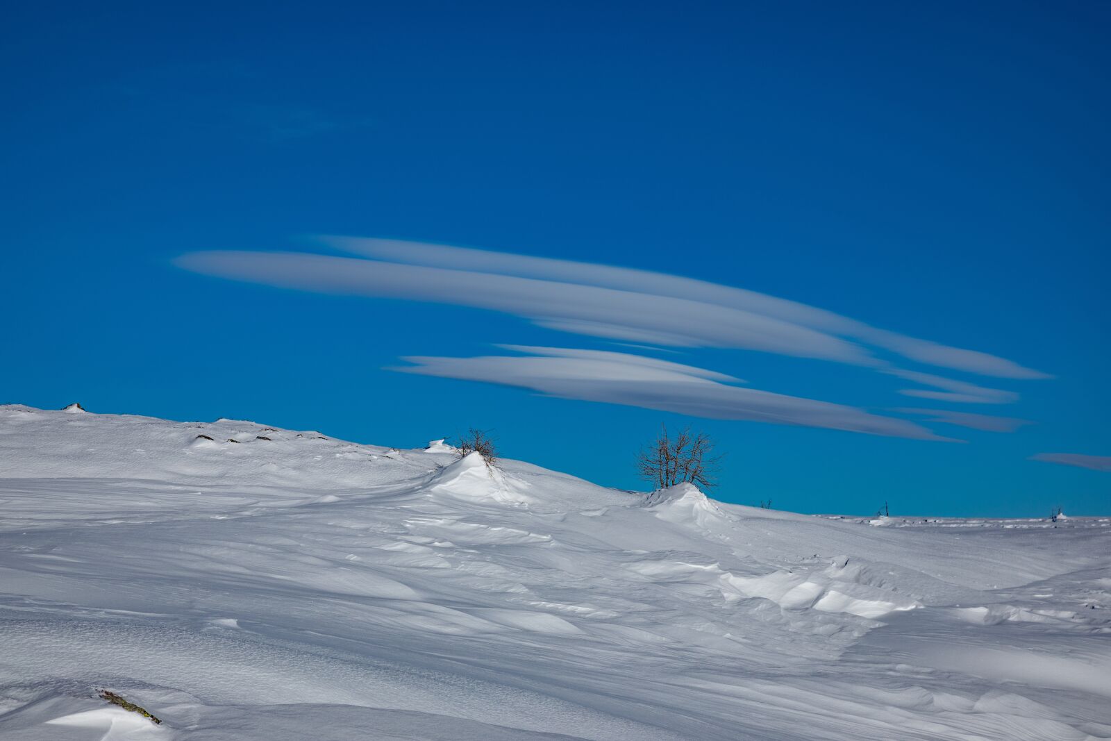 Canon EOS 5D Mark IV sample photo. Clouds, snow, mountain photography