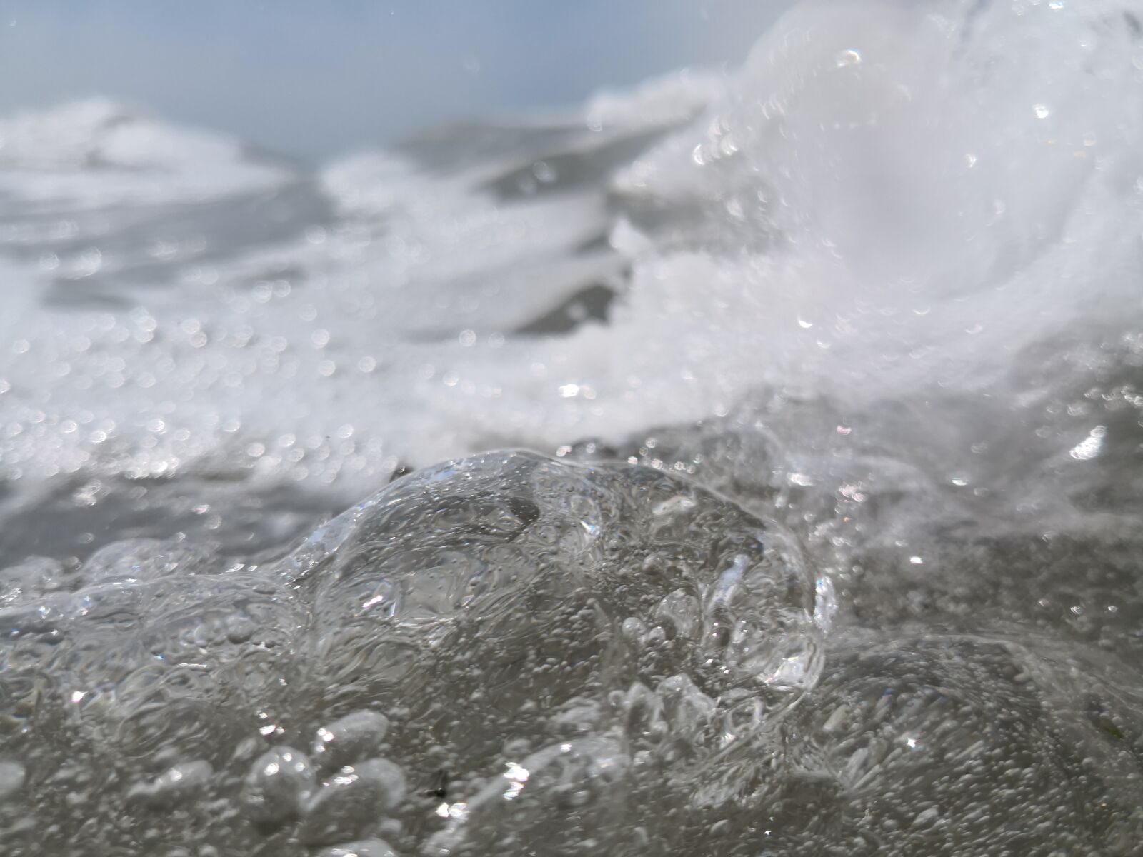 HUAWEI Mate 10 Pro sample photo. Wet, splash, water photography
