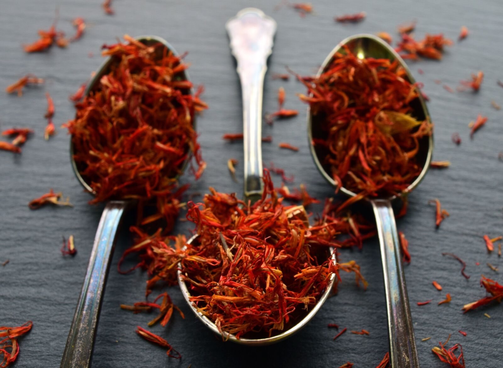 Nikon D3300 sample photo. False saffron, cook, spice photography