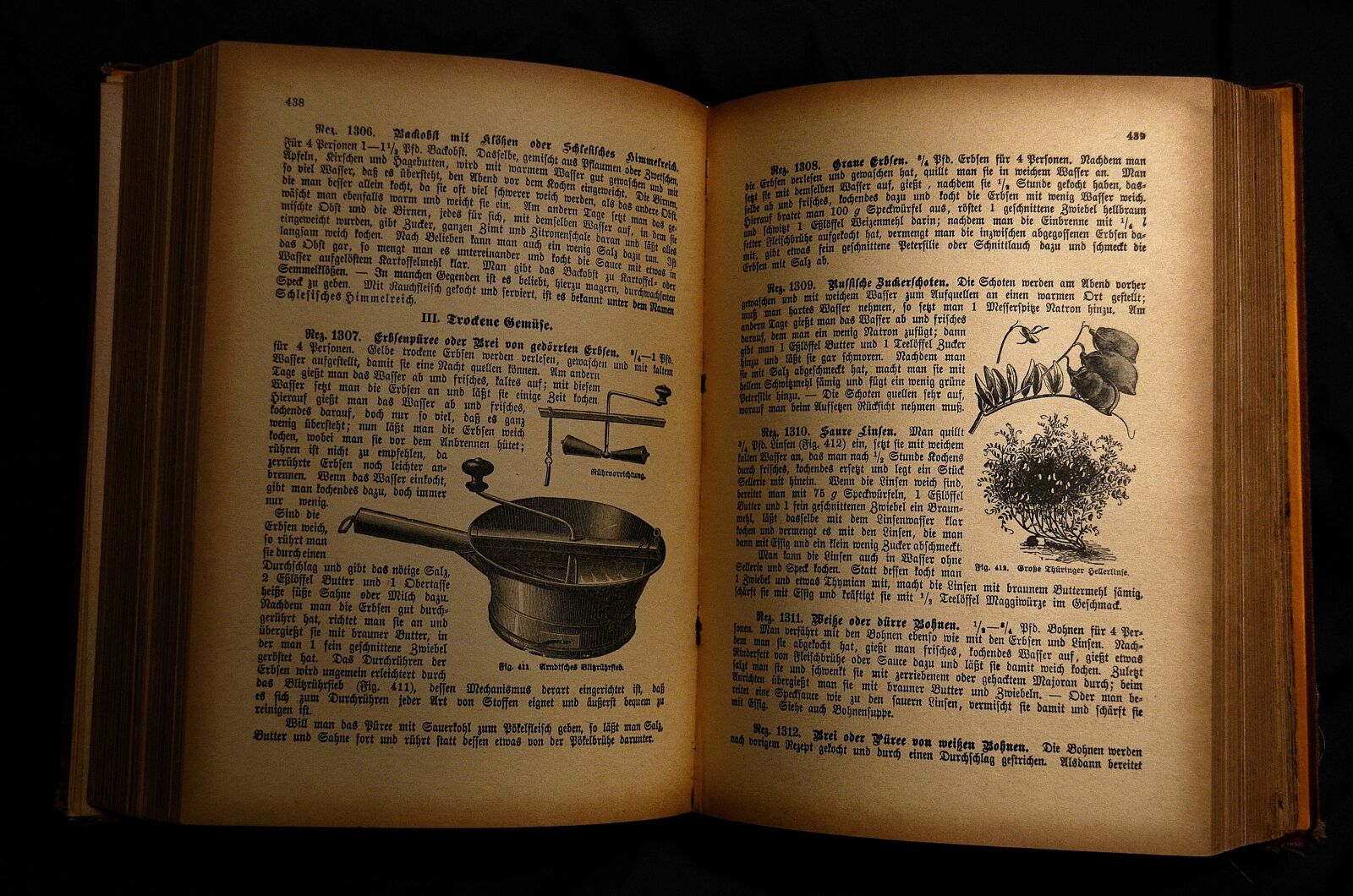 Nikon D5100 sample photo. Antiquariat, old cookbook, antiquarian photography