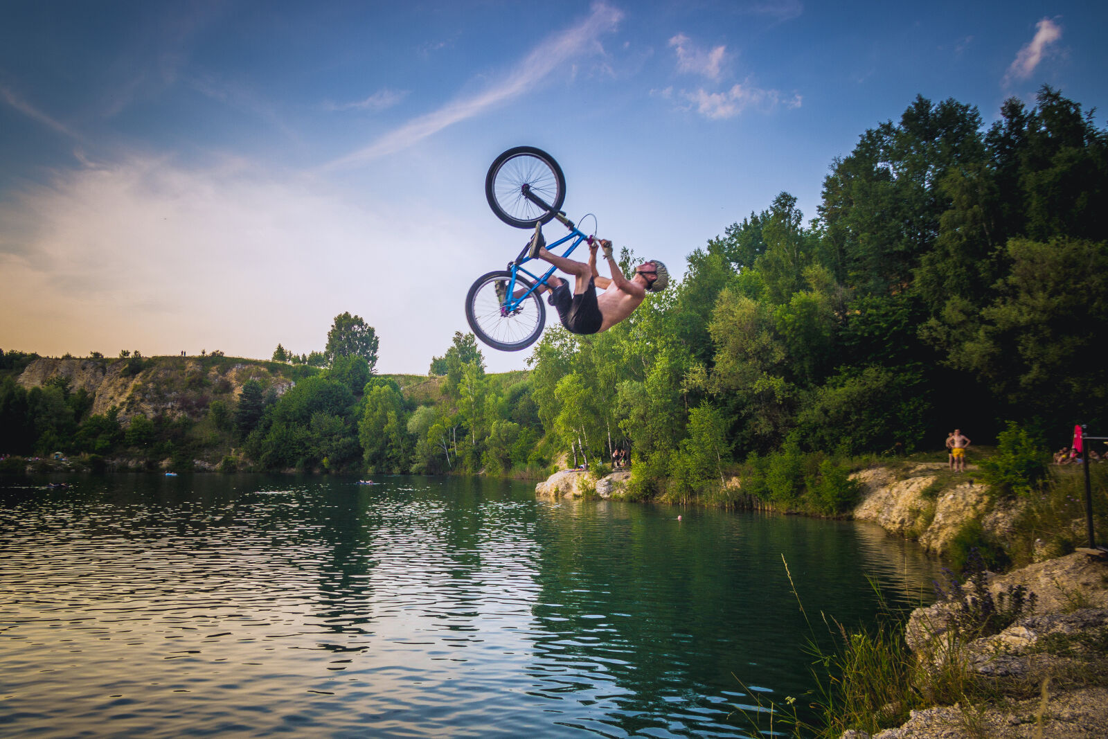 Canon EOS 600D (Rebel EOS T3i / EOS Kiss X5) sample photo. Bike, jump, jumping, sport photography
