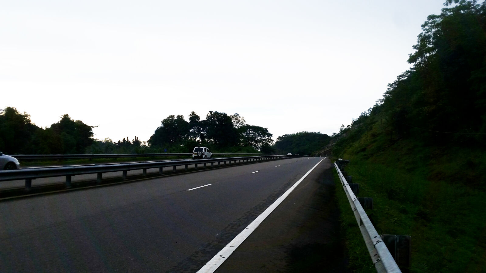 Samsung Galaxy S5 sample photo. E01, e01, expressway, sri photography