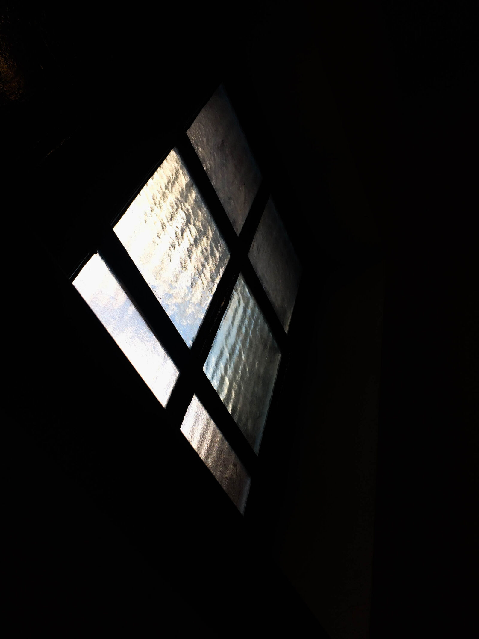 iPhone 5s back camera 4.15mm f/2.2 sample photo. Glass, window, light, shadows photography