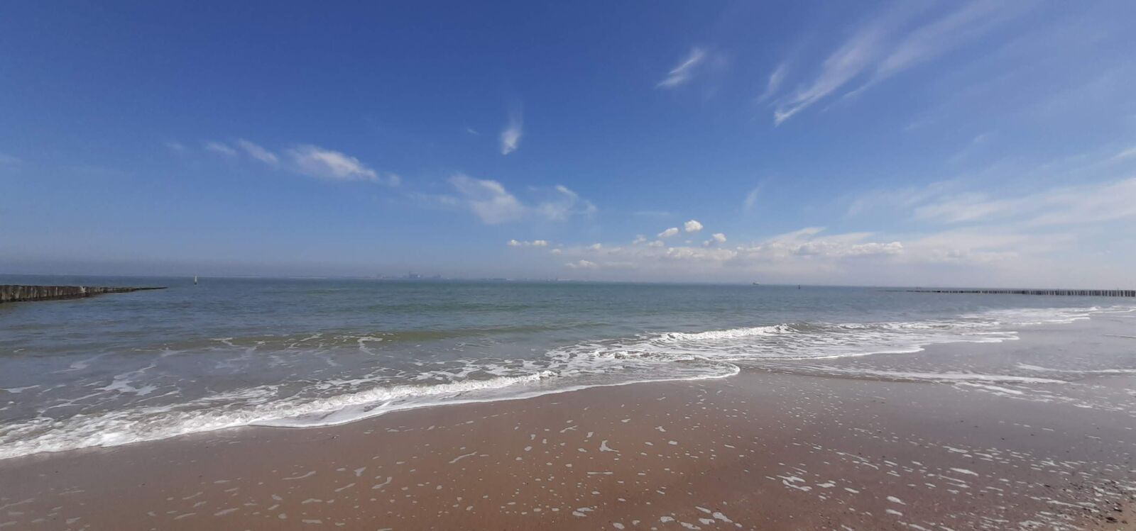 Samsung Galaxy A50 sample photo. Sea, sun, waves photography