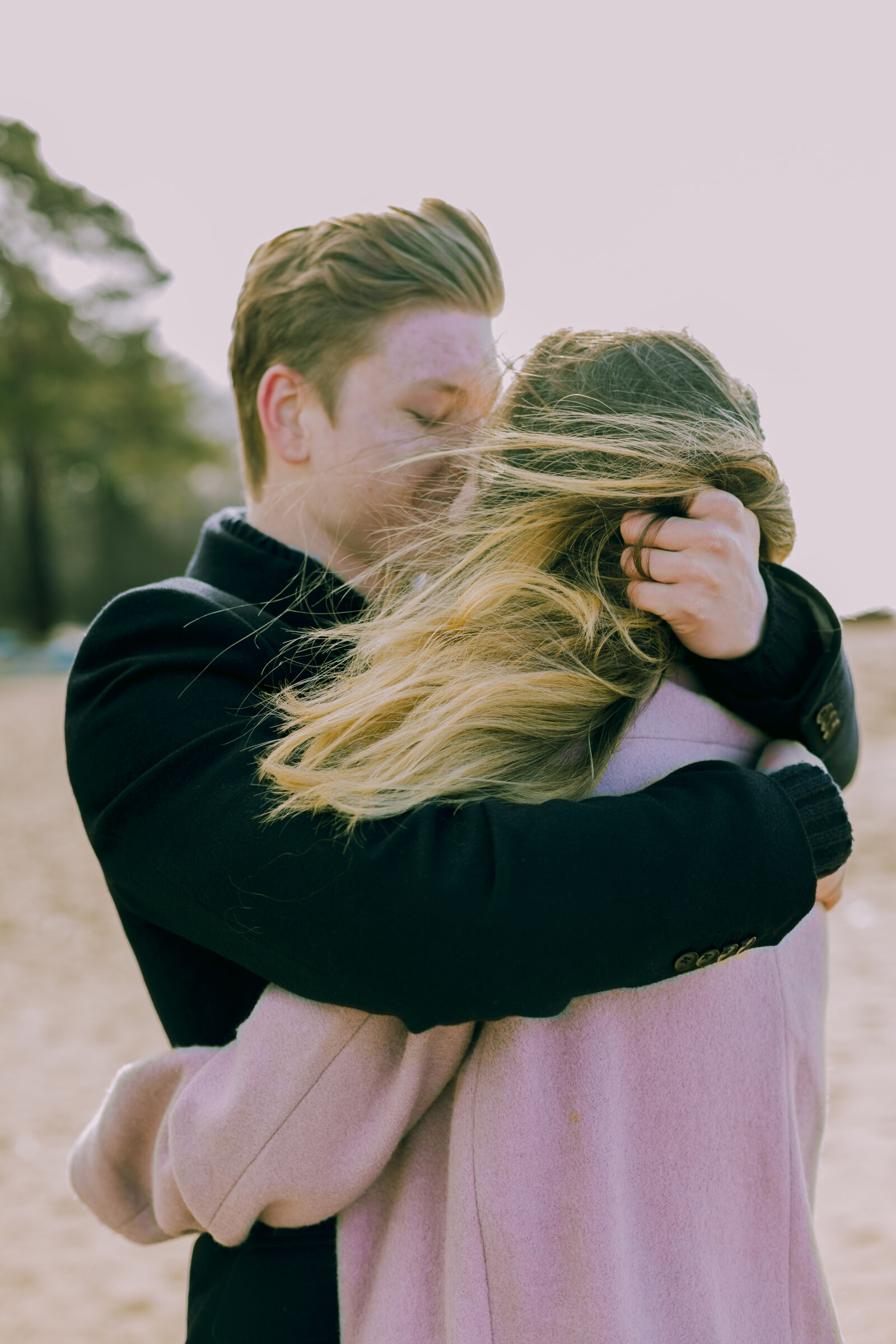 Canon EOS 5D Mark III + Canon EF 50mm F1.4 USM sample photo. Man, kissing, woman photography