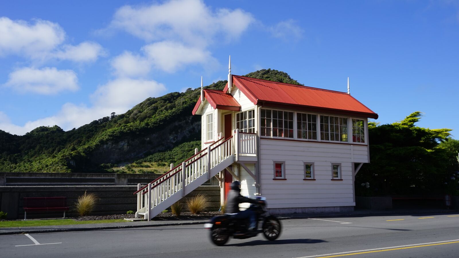 Sony a7 + Sony FE 24-240mm F3.5-6.3 OSS sample photo. City greymouth, new zealand photography