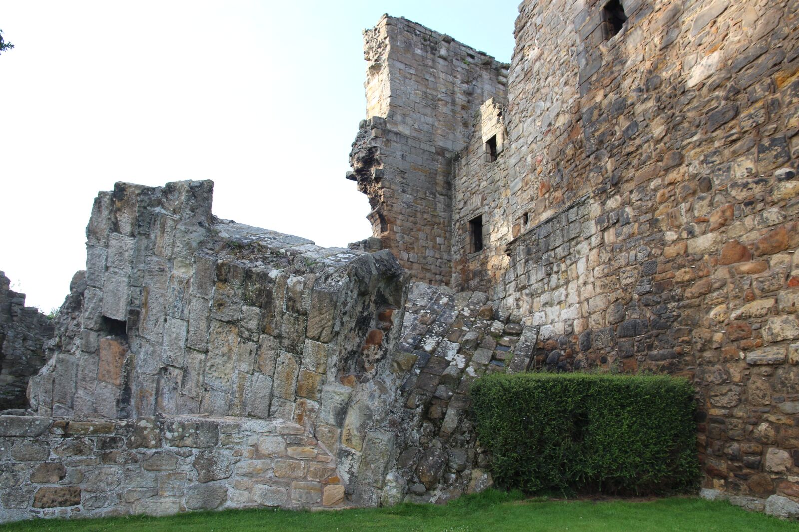 Canon EOS 700D (EOS Rebel T5i / EOS Kiss X7i) sample photo. Aberdour, castle, fife photography