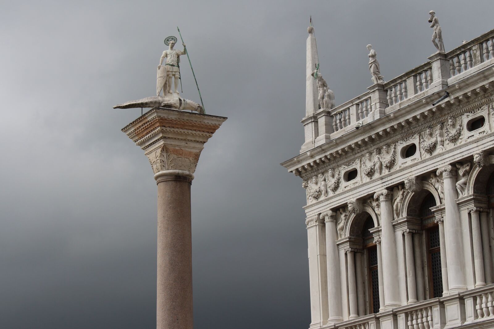 Canon EOS 700D (EOS Rebel T5i / EOS Kiss X7i) sample photo. Venice, italy, overcast photography