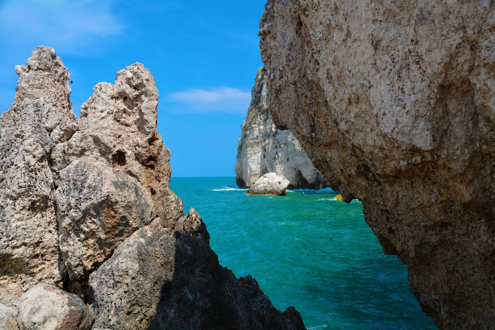 Nikon D7100 sample photo. Cliff, peschici, gargano photography