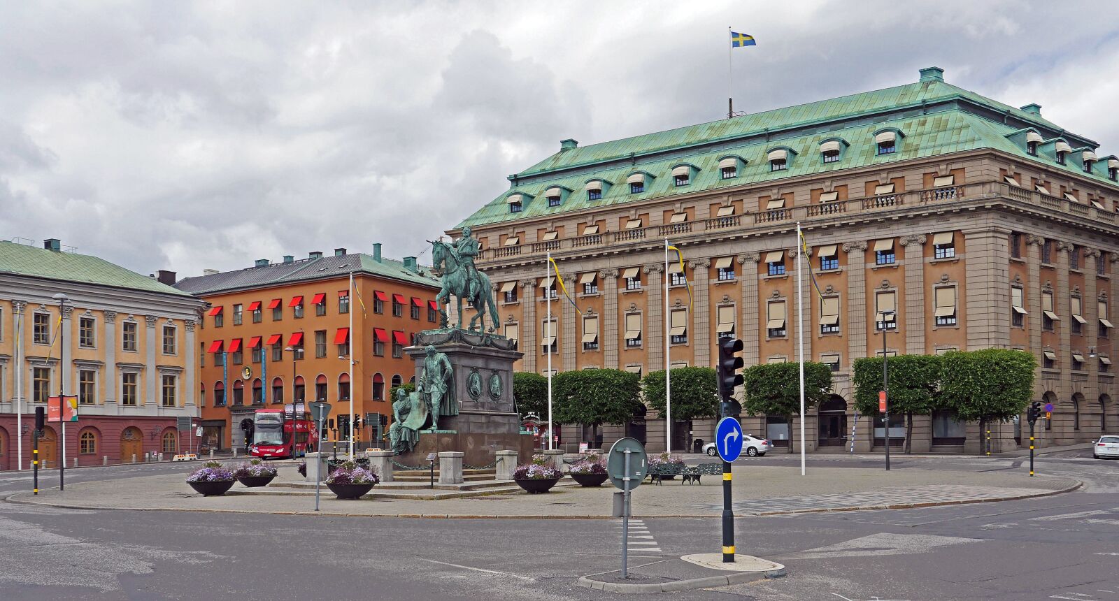 Panasonic Lumix DMC-GX8 sample photo. Stockholm, gustav-adolf-platz, rondelle photography