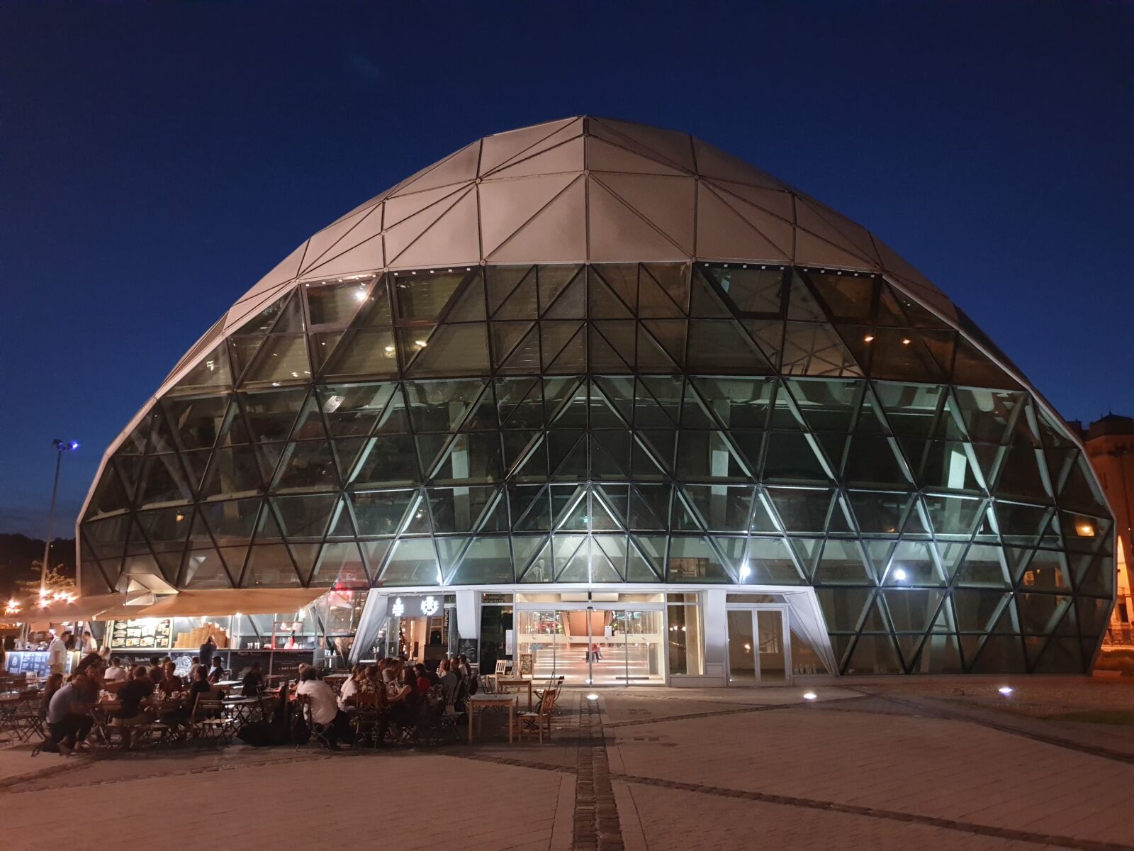 Samsung SM-G965F sample photo. Architecture, budapest, venue photography