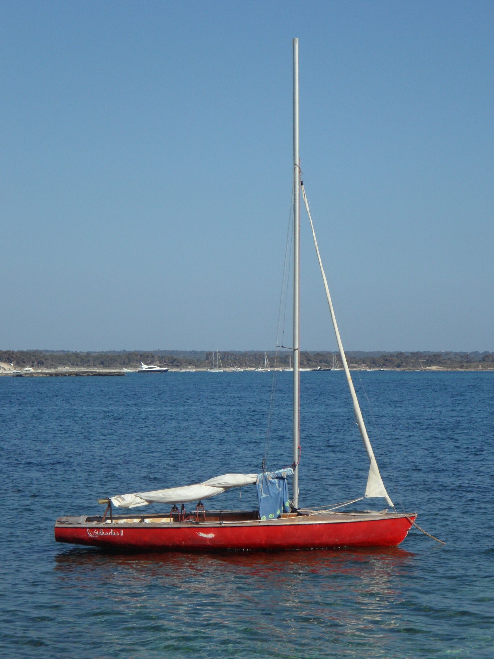 Samsung VLUU WB210, SAMSUNG WB210 sample photo. Boat, sailing boat, anchor photography