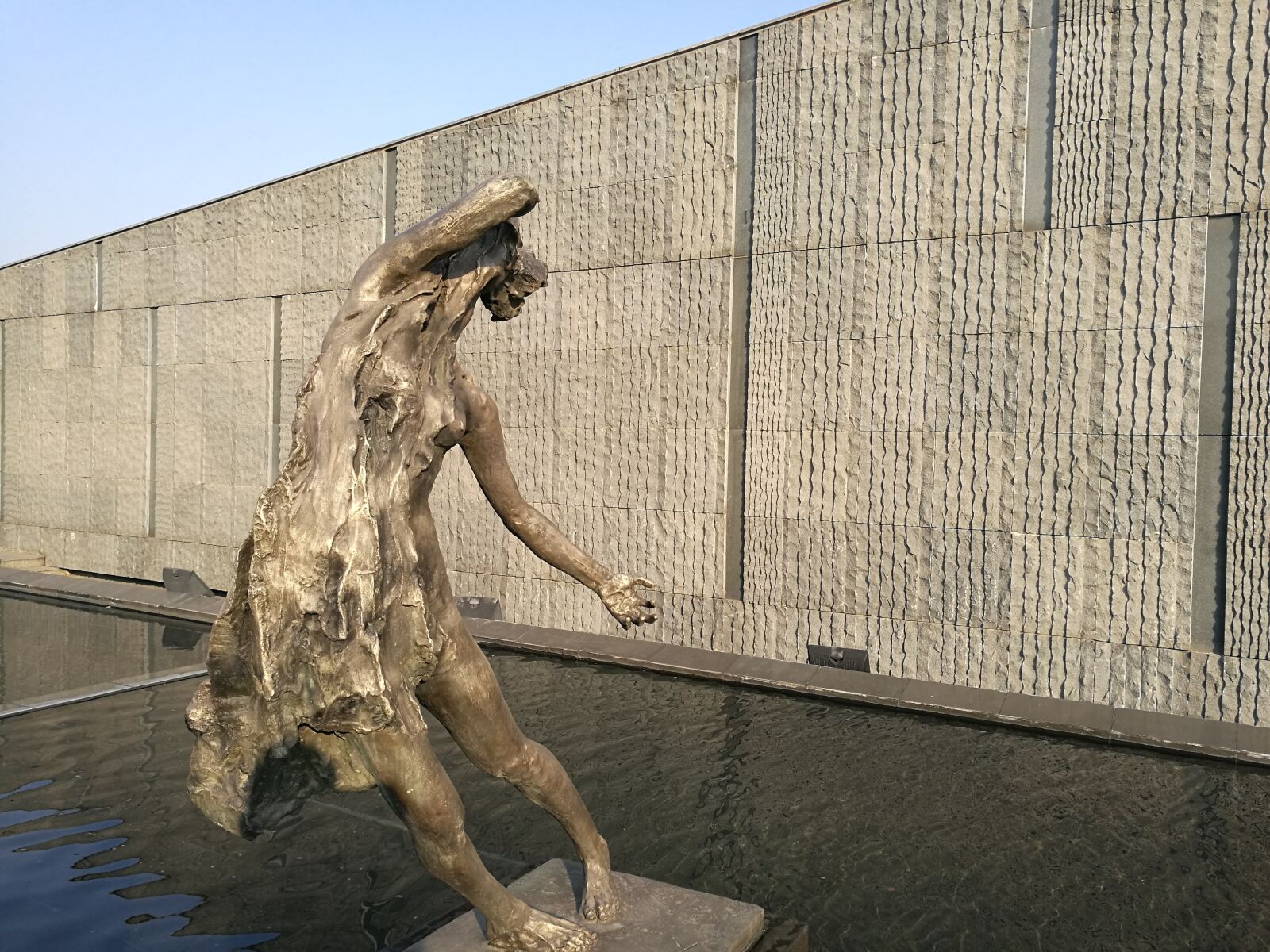 HUAWEI P9 sample photo. Tragedy, nanjing, sculpture photography