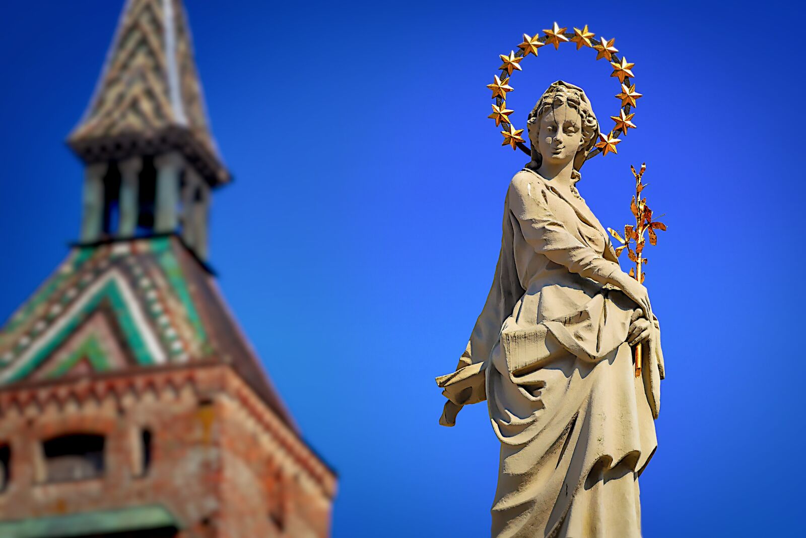 Panasonic Lumix DMC-GX7 sample photo. Religion, statue, travel photography