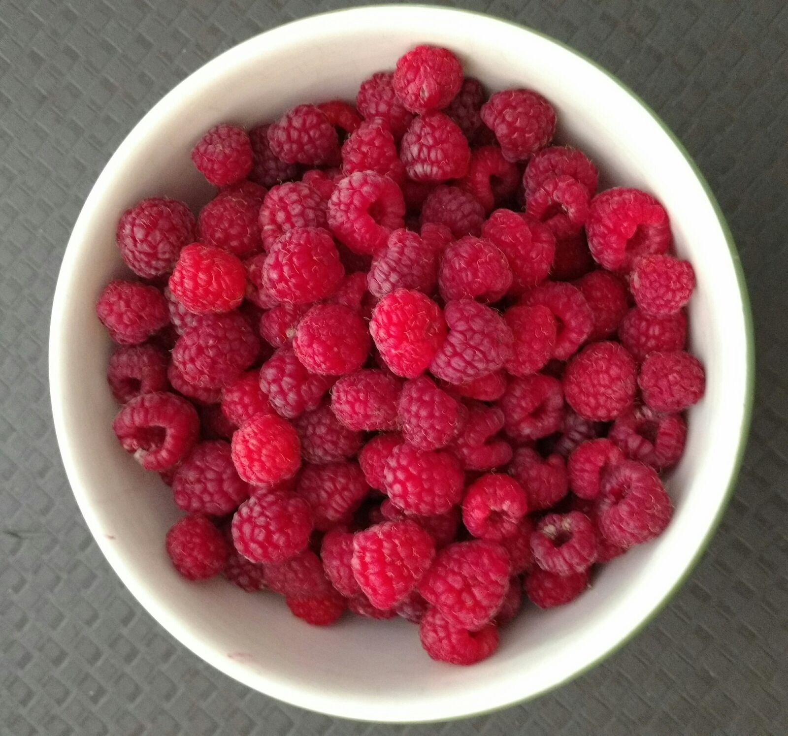 Motorola DROID MAXX 2 sample photo. Raspberries, farm, fruit photography