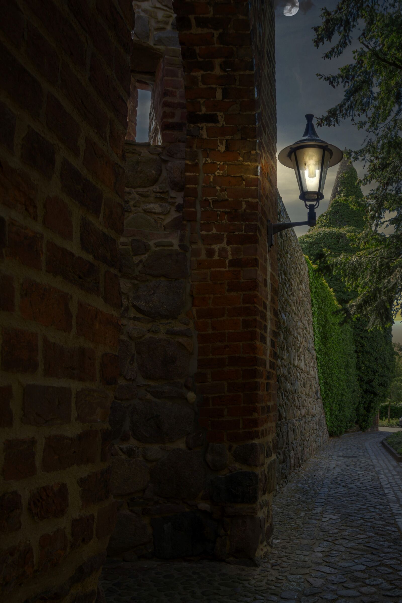 Canon EF-S 18-135mm F3.5-5.6 IS sample photo. City wall, templin, uckermark photography