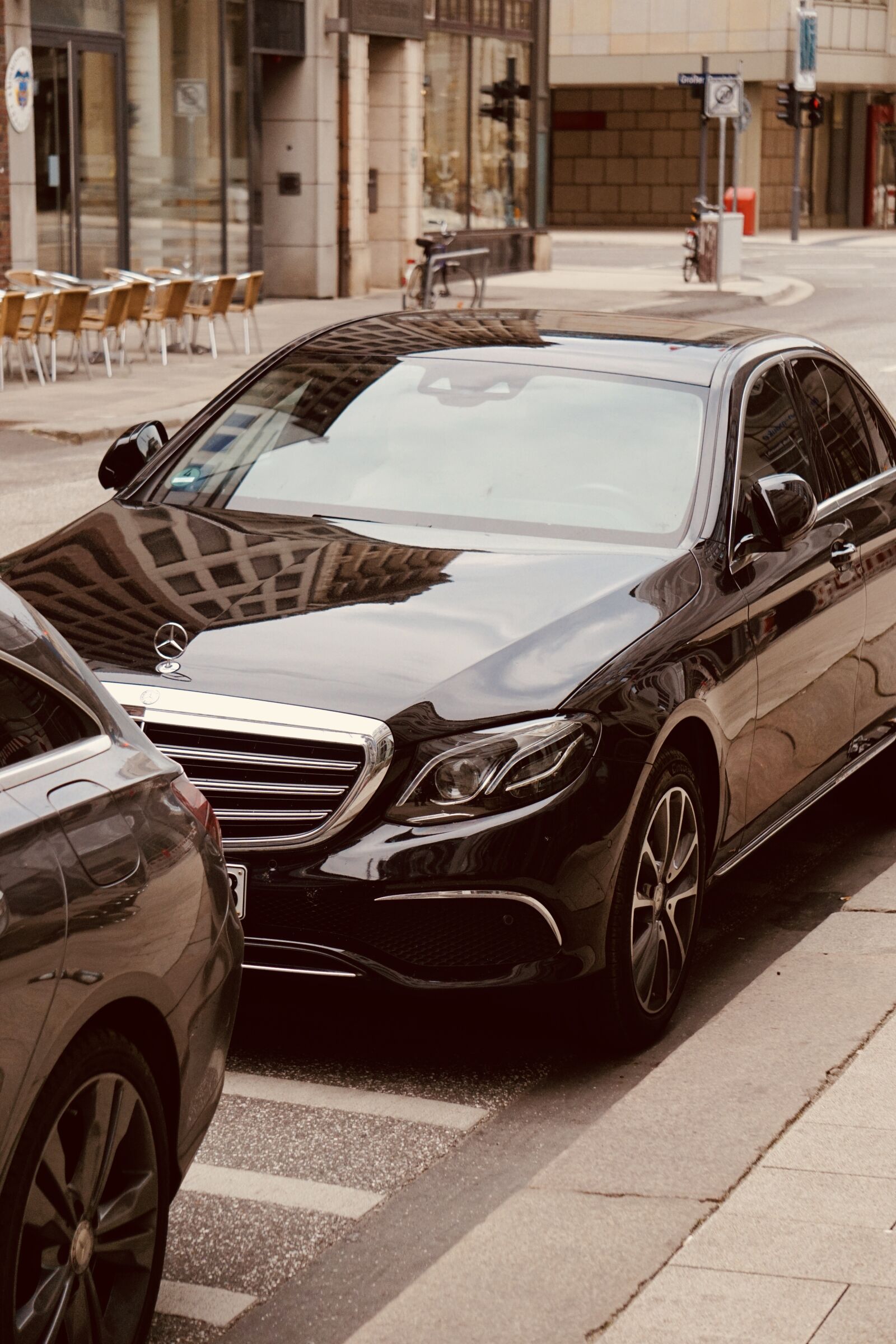 Sony E 55-210mm F4.5-6.3 OSS sample photo. Car, mercedes, luxury photography