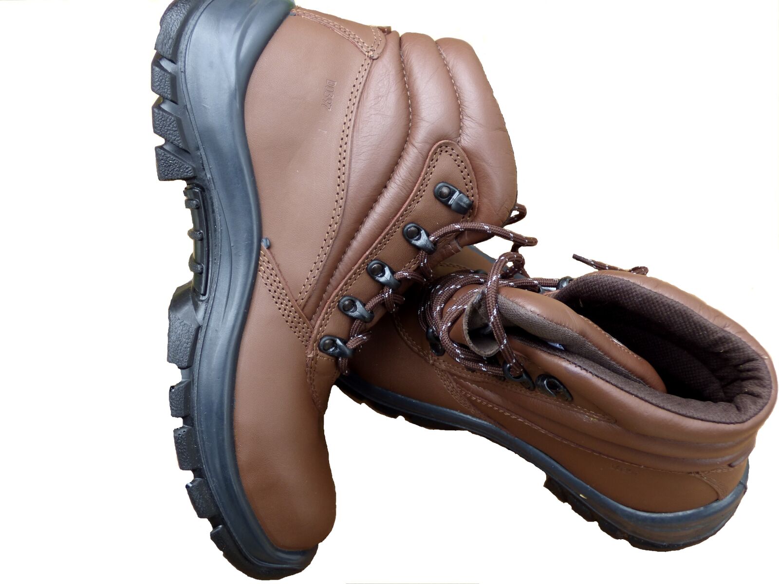 Panasonic Lumix DMC-FZ70 sample photo. Gaiters, security shoes, leather photography