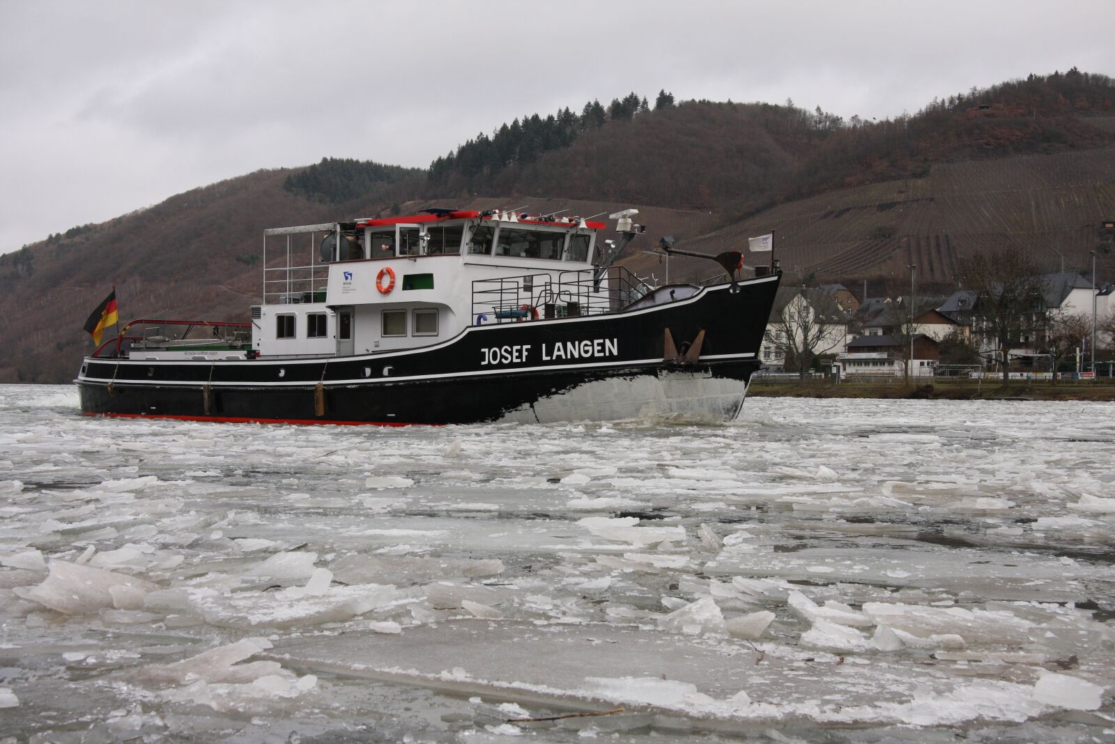Canon EOS 40D sample photo. Icebreaker, mosel, alf photography