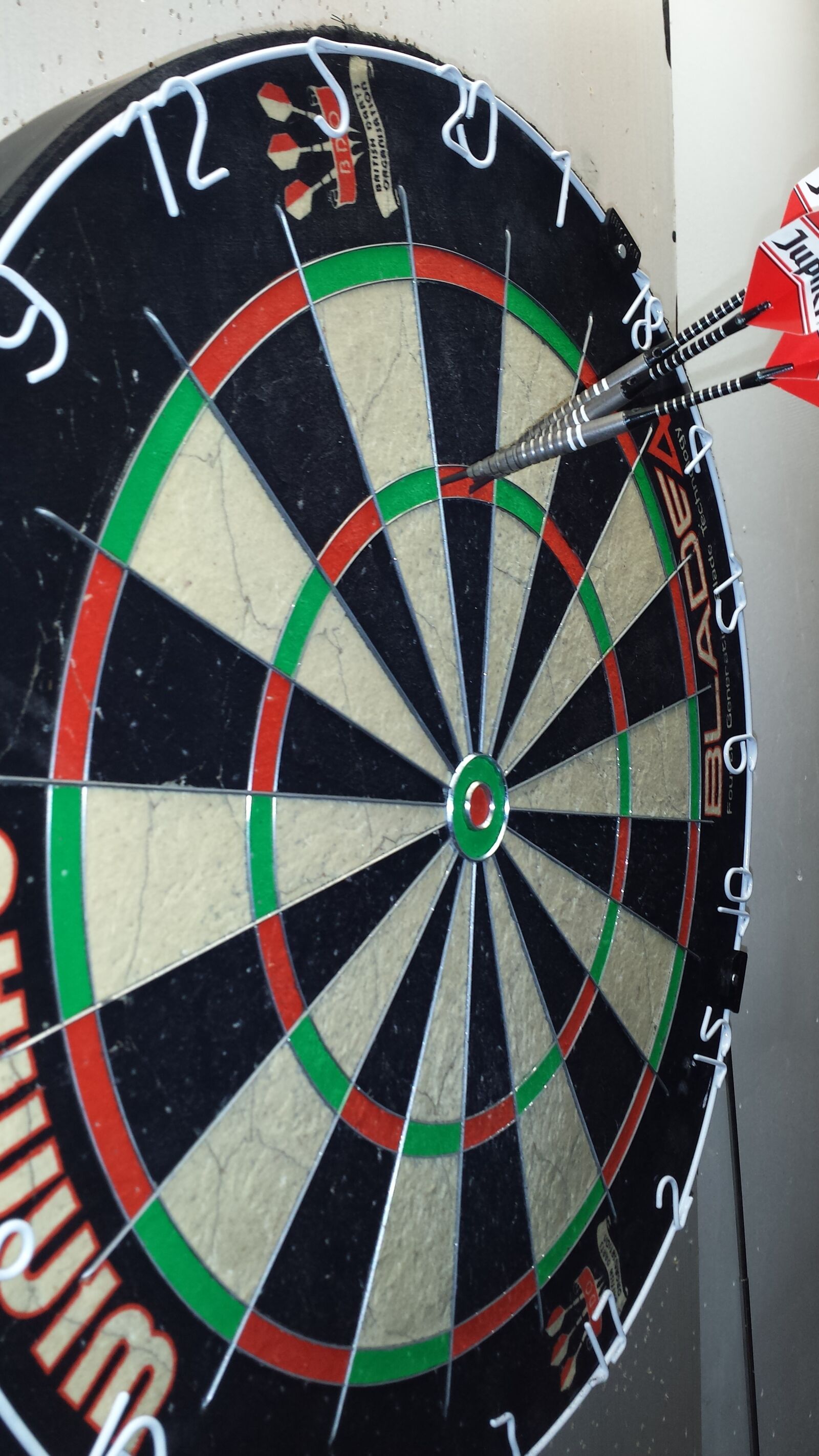Samsung Galaxy S4 sample photo. Sport, dart, arrow photography