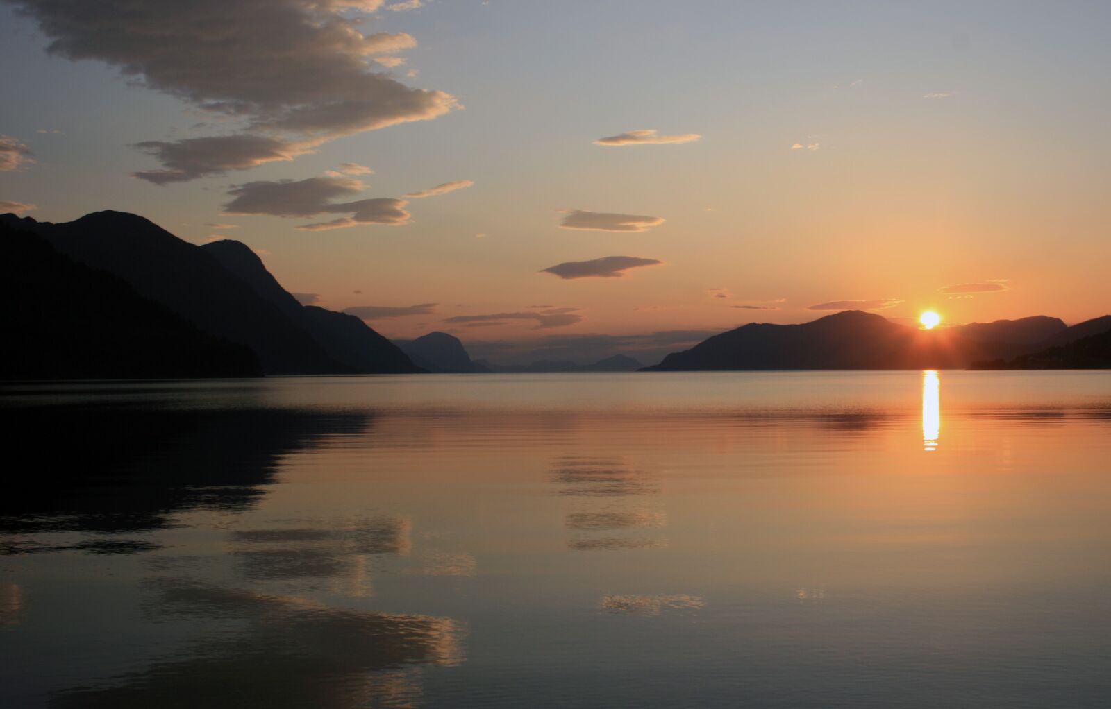 Canon EOS 400D (EOS Digital Rebel XTi / EOS Kiss Digital X) sample photo. Sunset, norway, fjord photography