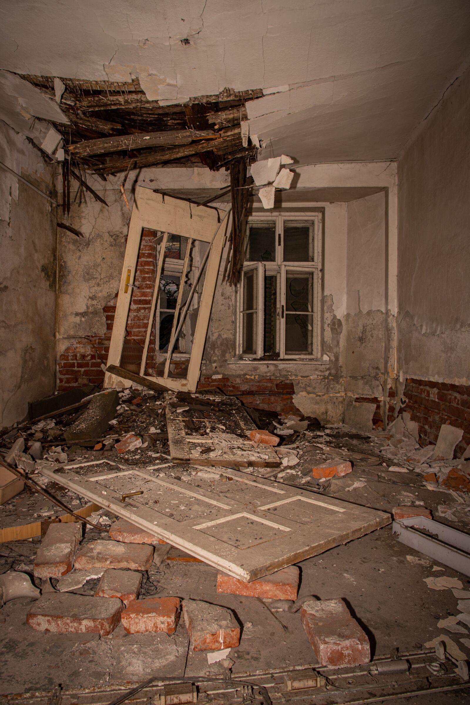 Canon EOS 6D Mark II + Canon EF 24-105mm F4L IS II USM sample photo. Lost place, lost places photography