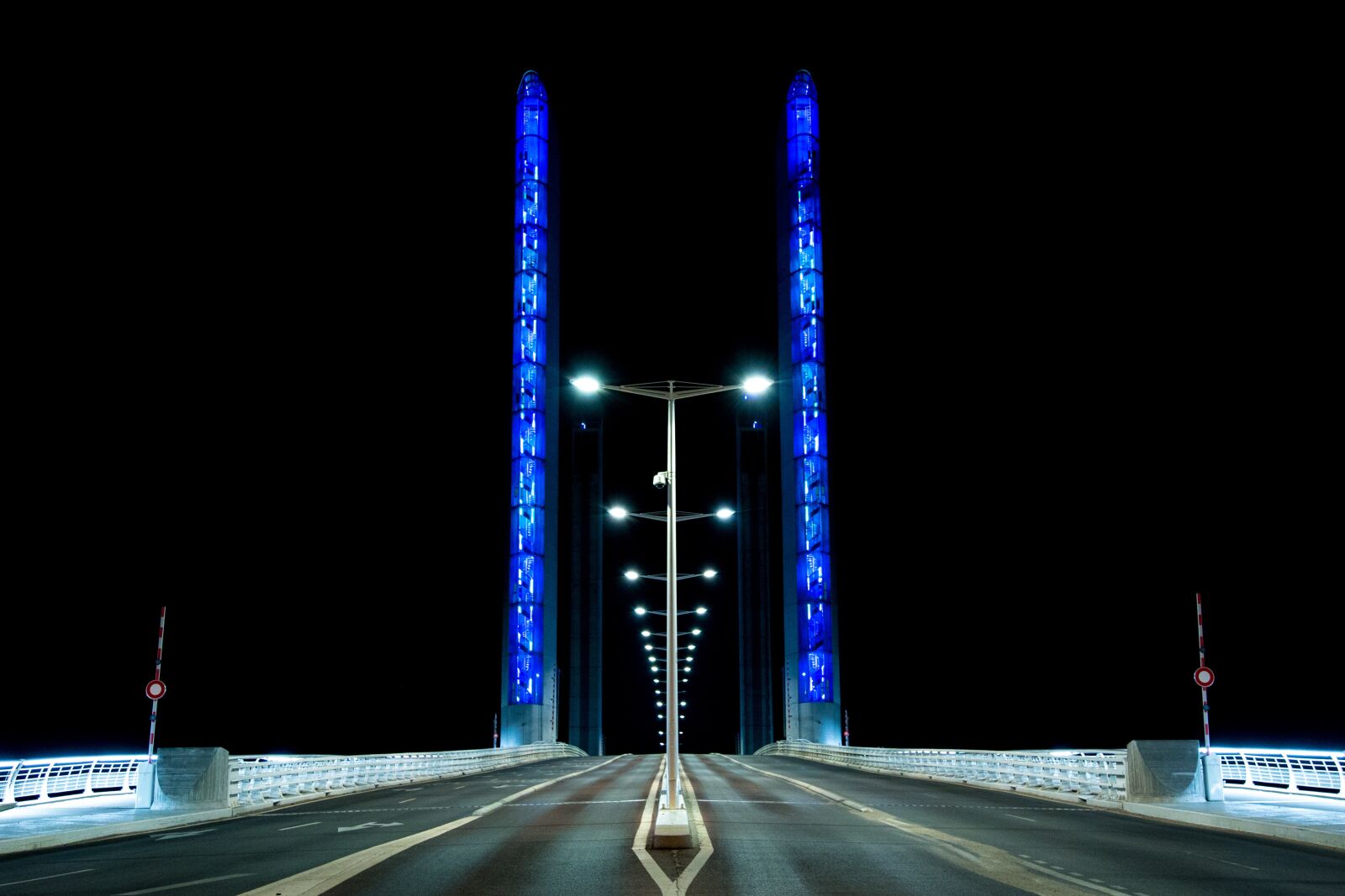 Canon EOS 6D + Canon EF 24-105mm F4L IS USM sample photo. Pont, bridge, bordeaux photography