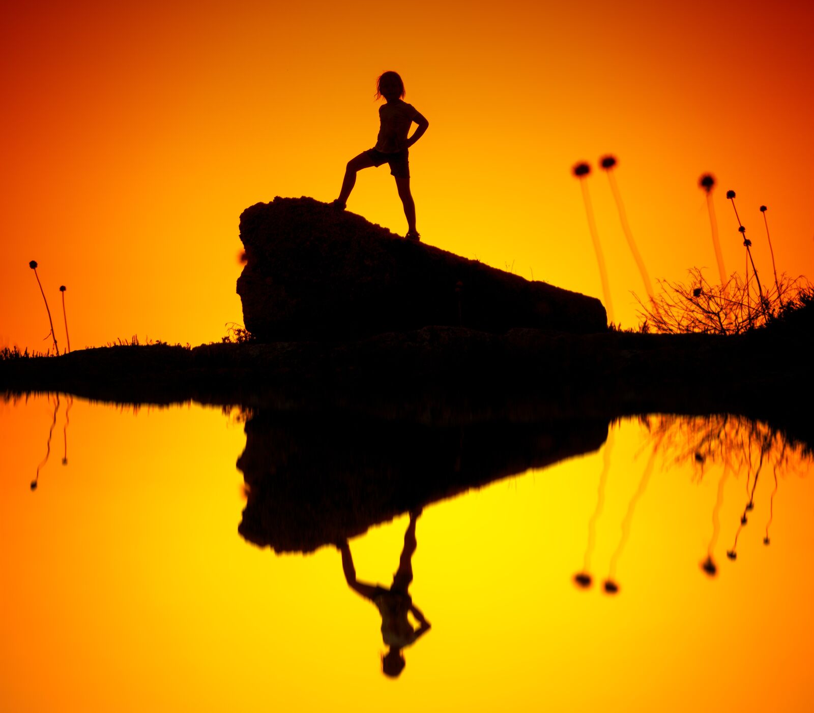 Canon EOS 500D (EOS Rebel T1i / EOS Kiss X3) sample photo. Girl, silhouette, evening photography