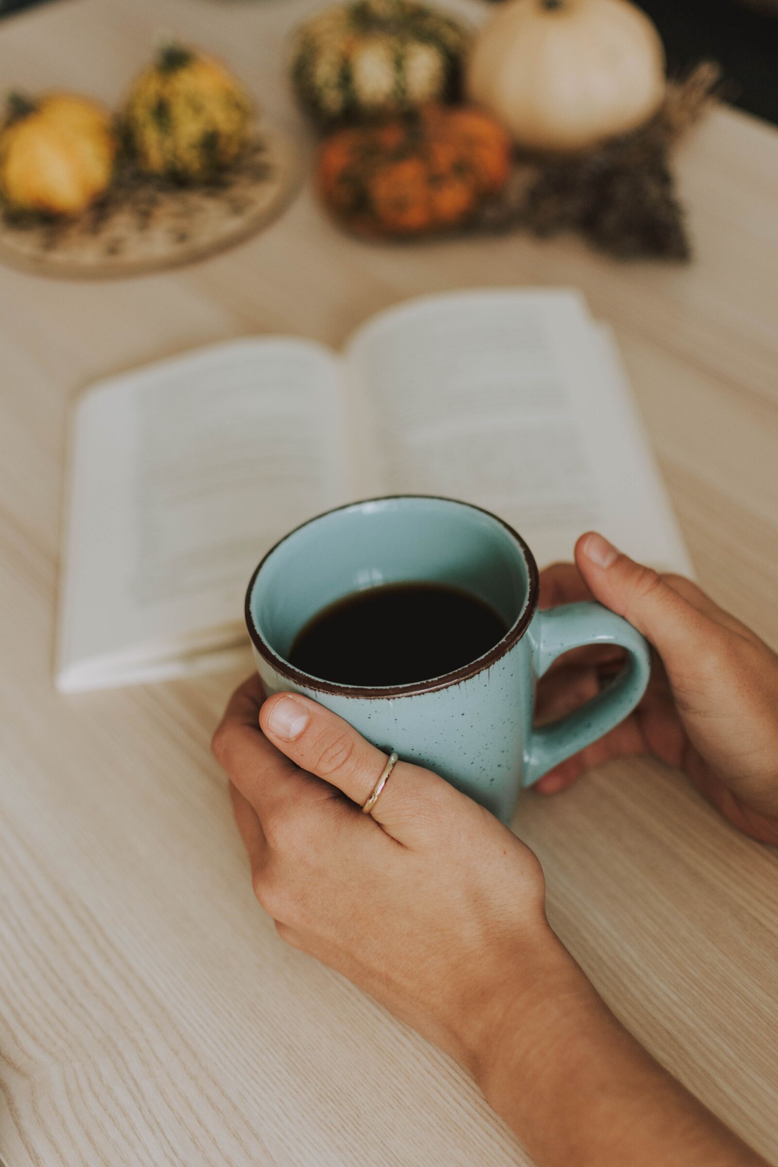 Nikon D5200 sample photo. Cup, coffee, hand photography