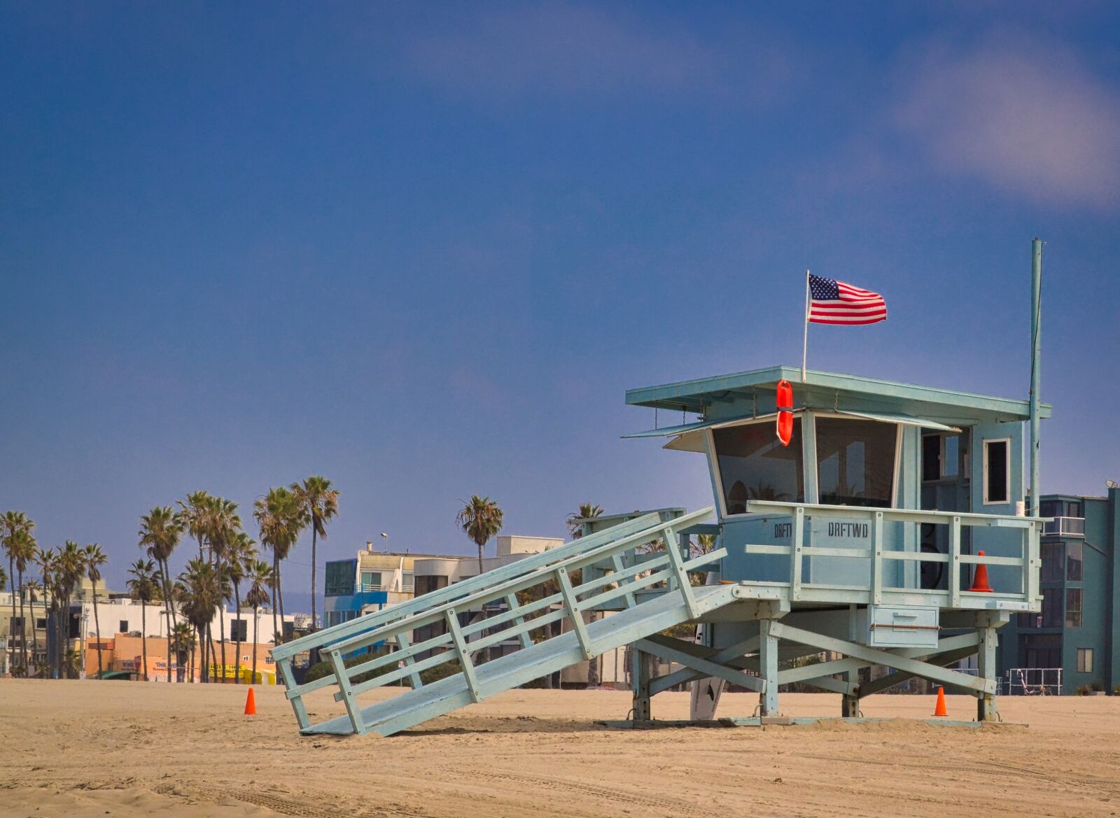 Nikon D3100 sample photo. Life-saving, beach, rescuer photography