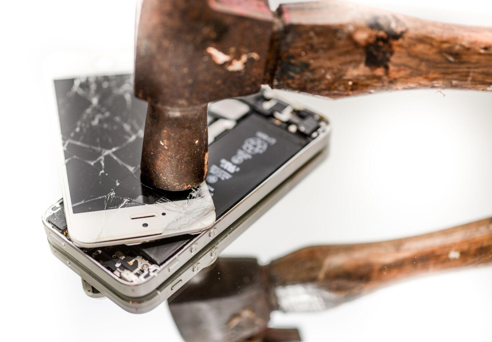 Nikon D610 sample photo. Iphone, hammer, broken photography