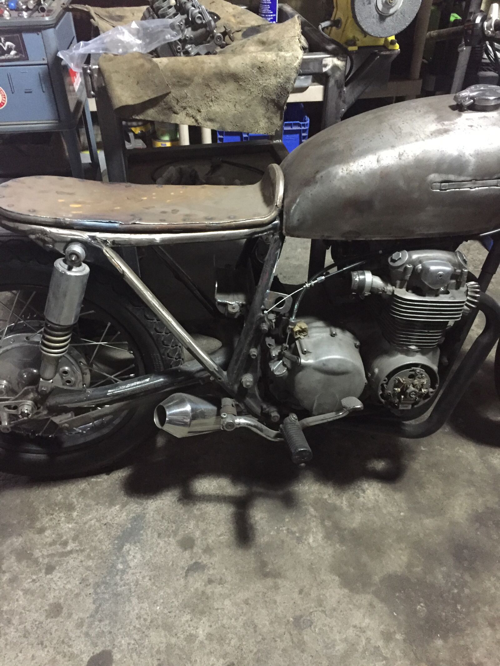 iPhone 6 back camera 4.15mm f/2.2 sample photo. Motorcycle, vintage, engine photography